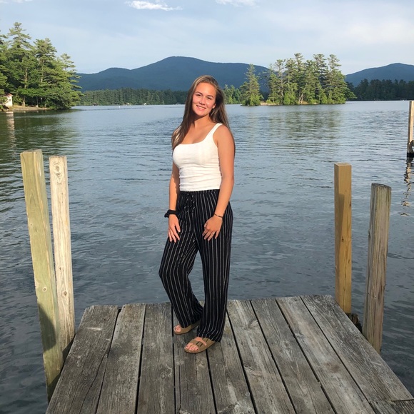 Meet your Posher, Brooke - Picture 1 of 1